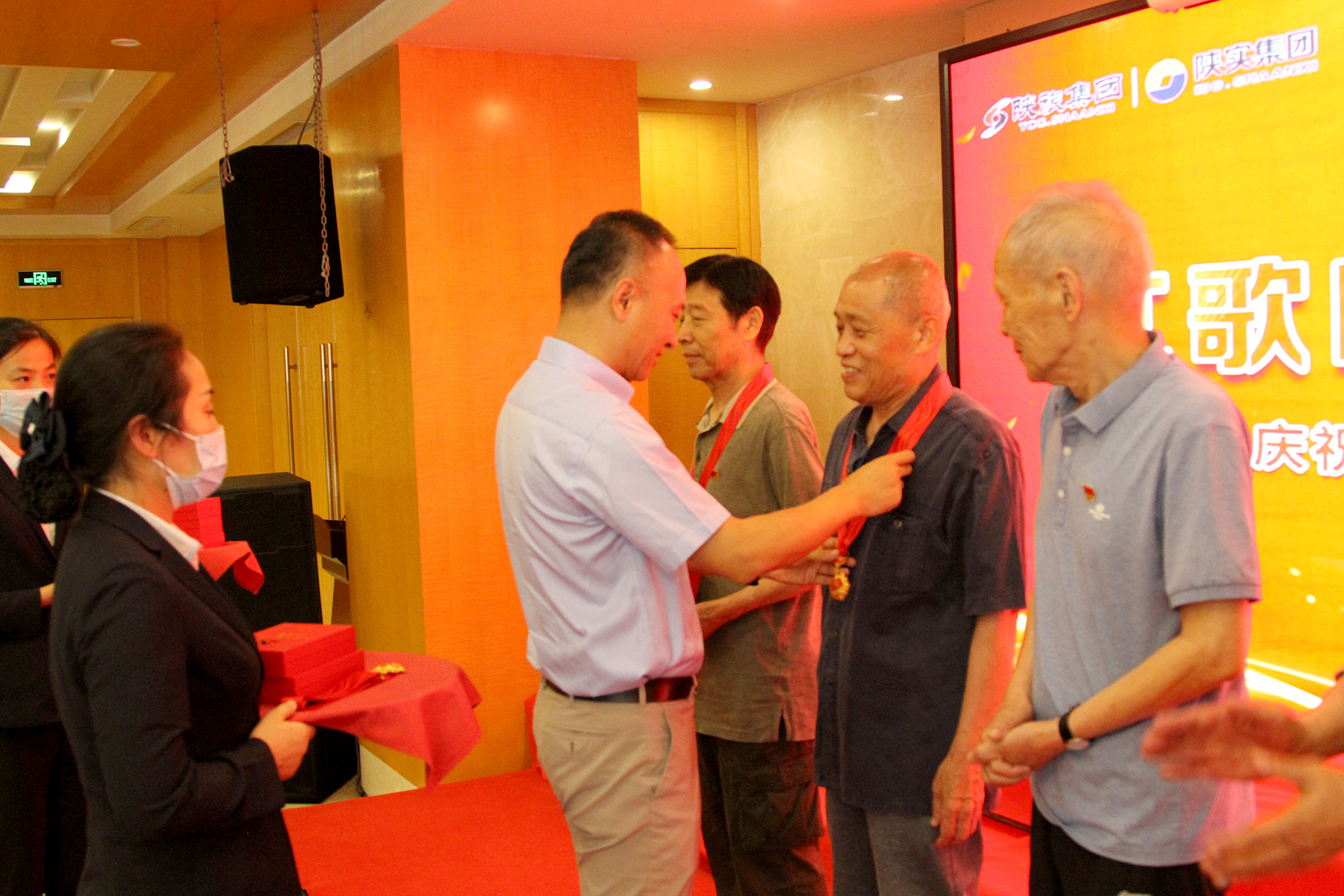 IMG_7102.JPG IMG_7102.JPG